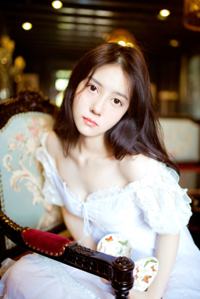 “嗡嗡嗡~”